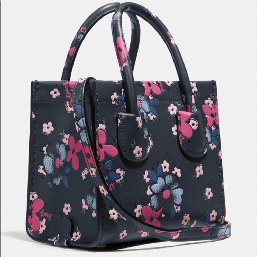 Cashin Carry Tote 14 With Blocked Floral Print